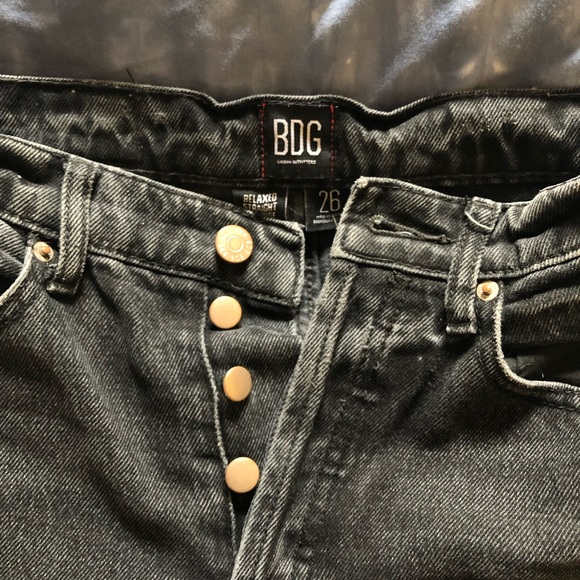 UO Relaxed Straight Mid Rise Size 26 - Picture 2 of 4